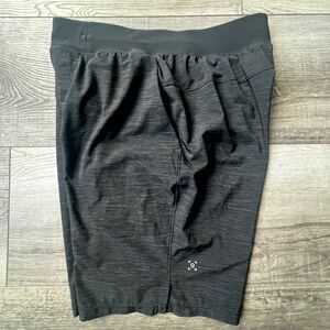 Lululemon Mens Active Performance Stretchy Shorts Zipper Pockets Training Gym